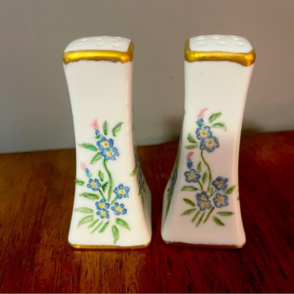 Vintage porcelain salt and pepper shaker from 1955. - Picture 2 of 9